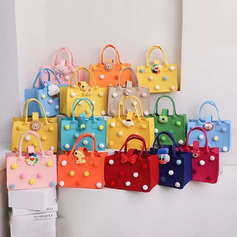 Internet Popular Children's Hand Gift Bag Baby's Birthday Bag Cartoon Felt Portable Gift Bag Gift Bag