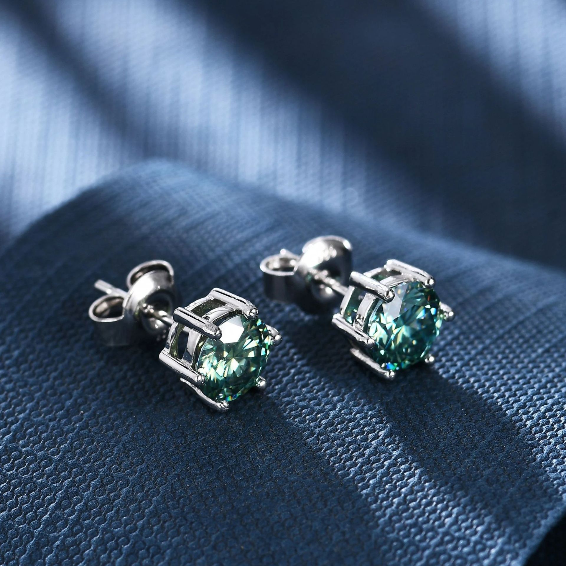 Picture of Source manufacturer S925 silver classic round green moissanite earring female Mori all-match diamond earring set decoration