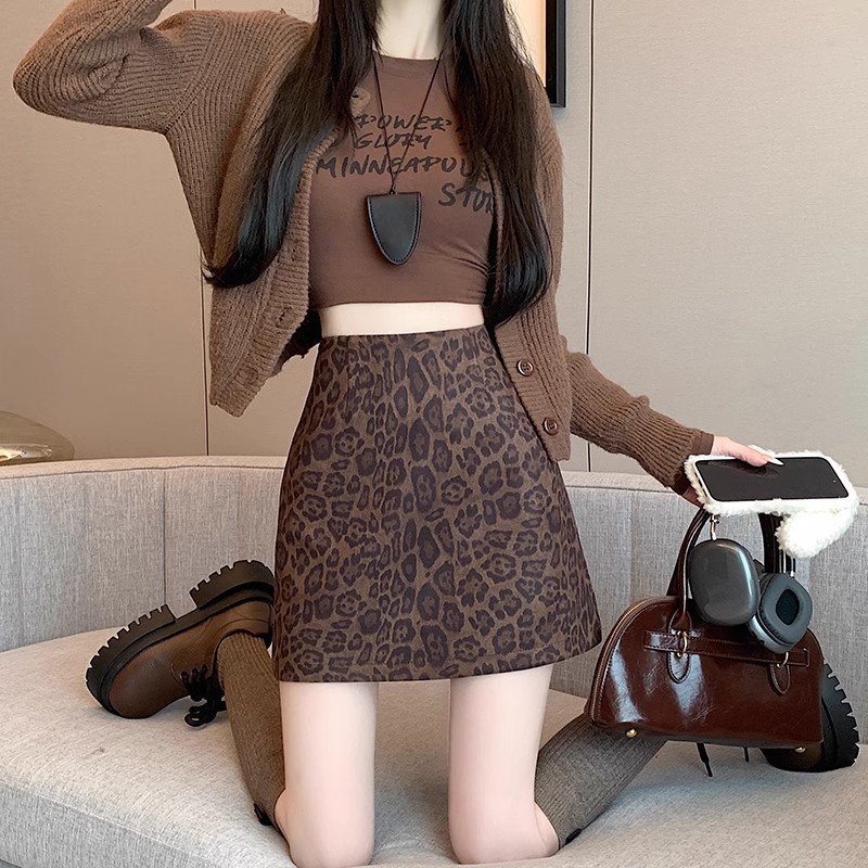 Leopard Print Hip Skirt Women's 2025 New Autumn Small High Waist Slimming A- line Anti-glare All-match Short Skirt
