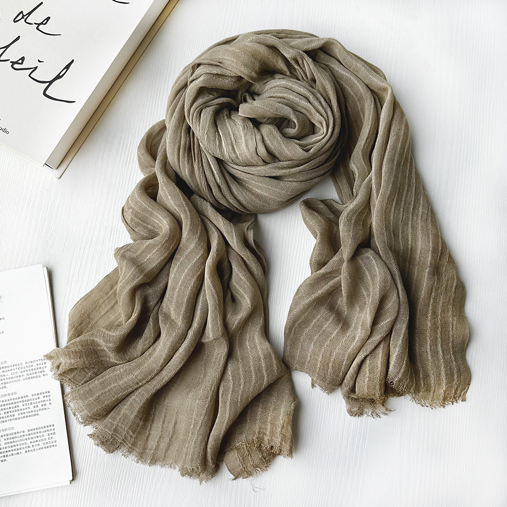 Picture of Foreign Trade Cotton Linen Scarf Scarf Women's Autumn and Winter Gradient Color-matching Japanese and Korean Lady Mori Girl Style Slub Yarn Shawl