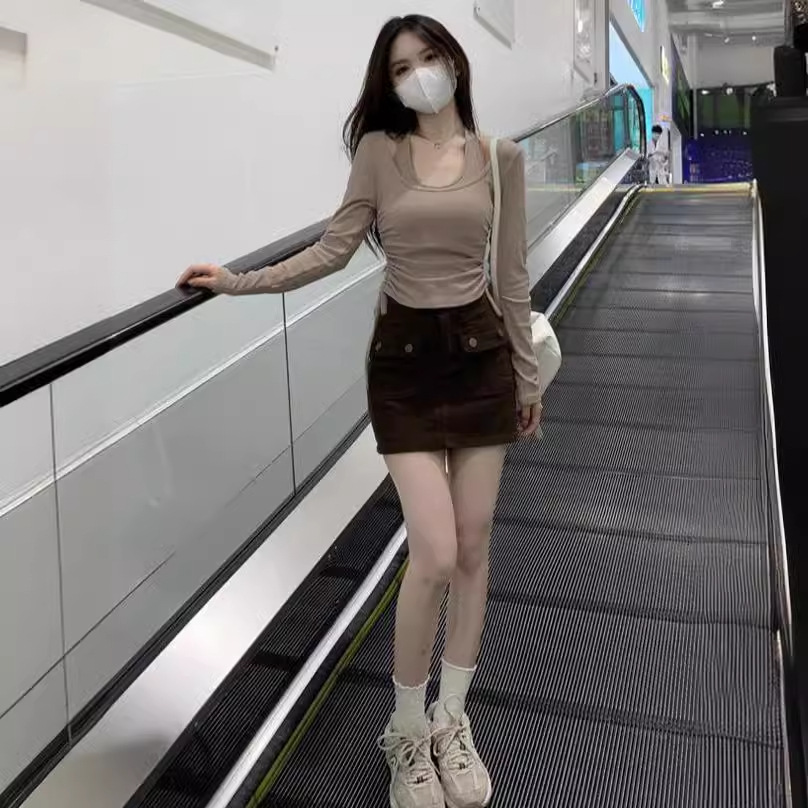 Picture of Spring and Autumn Korean version of the new personality hanging neck long sleeve T-shirt women's ins chic figure base shirt wholesale