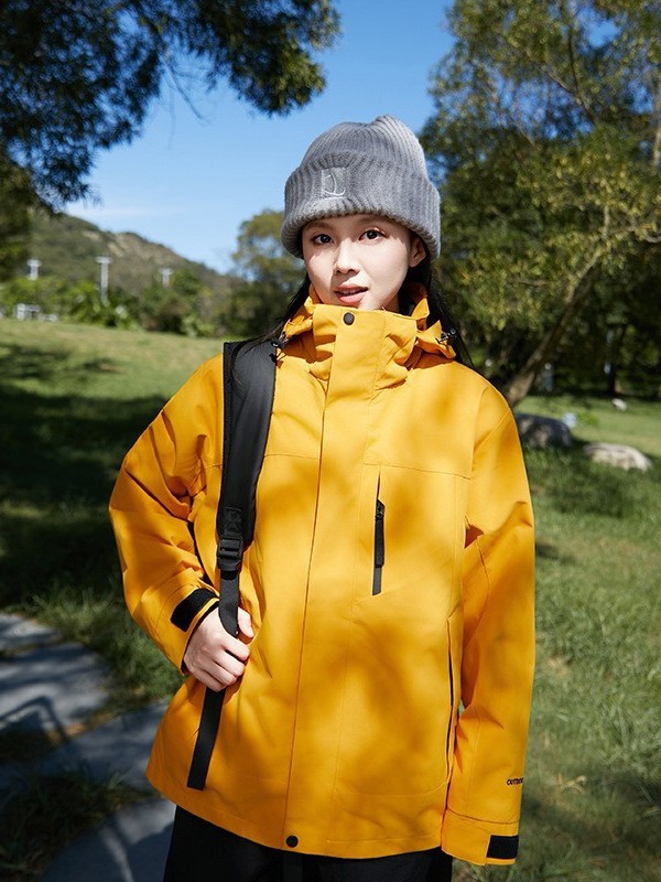 Luo Tuo's same outdoor jacket women's three-in-one jacket two-piece men's windproof and waterproof travel mountaineering suit