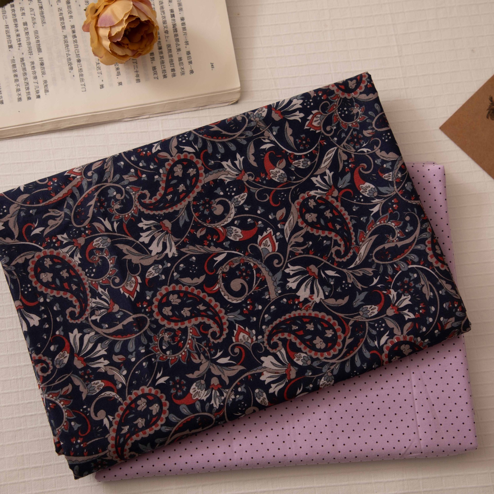 Wholesale Supply of 133*72 Twill Printed Fabric, Small Flower 40 Count Cotton Fabric, 1.6m Width