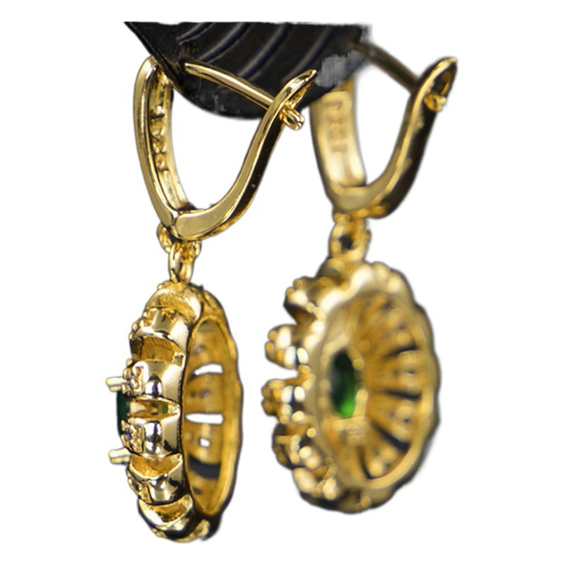 Retro Flower Jewelry Set 24K Green Necklace Earrings Ring Inlaid with Zircon Daisy Jewelry Retro Trend