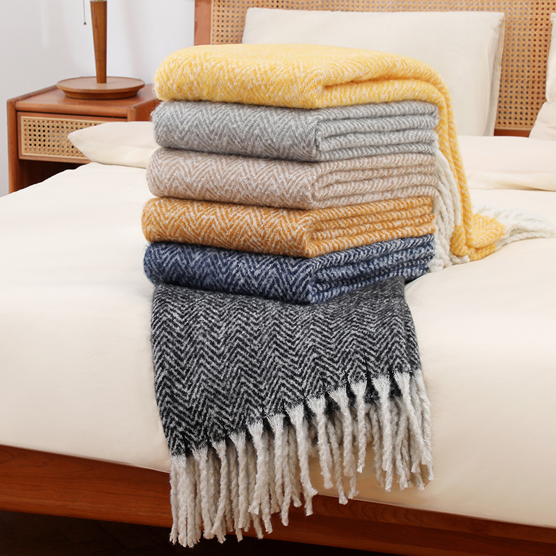 European and American Sofa blanket blanket Lunch Break Air-conditioning blanket TV blanket Plush blanket Summer blanket