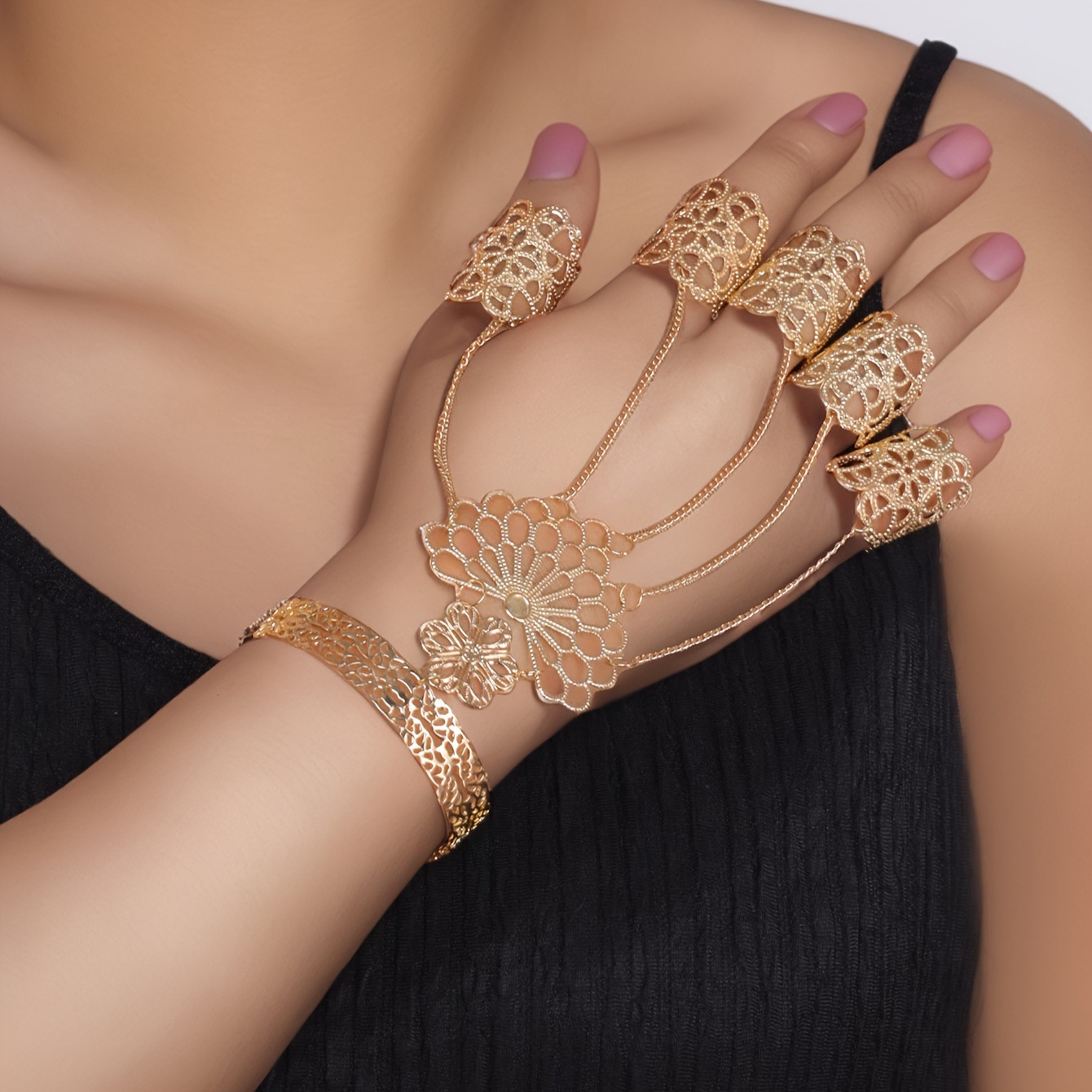 New European and American Jewelry Gothic Style Ghost Mittens Bracelet Punk Tapered Nail Chain Ring Bracelet