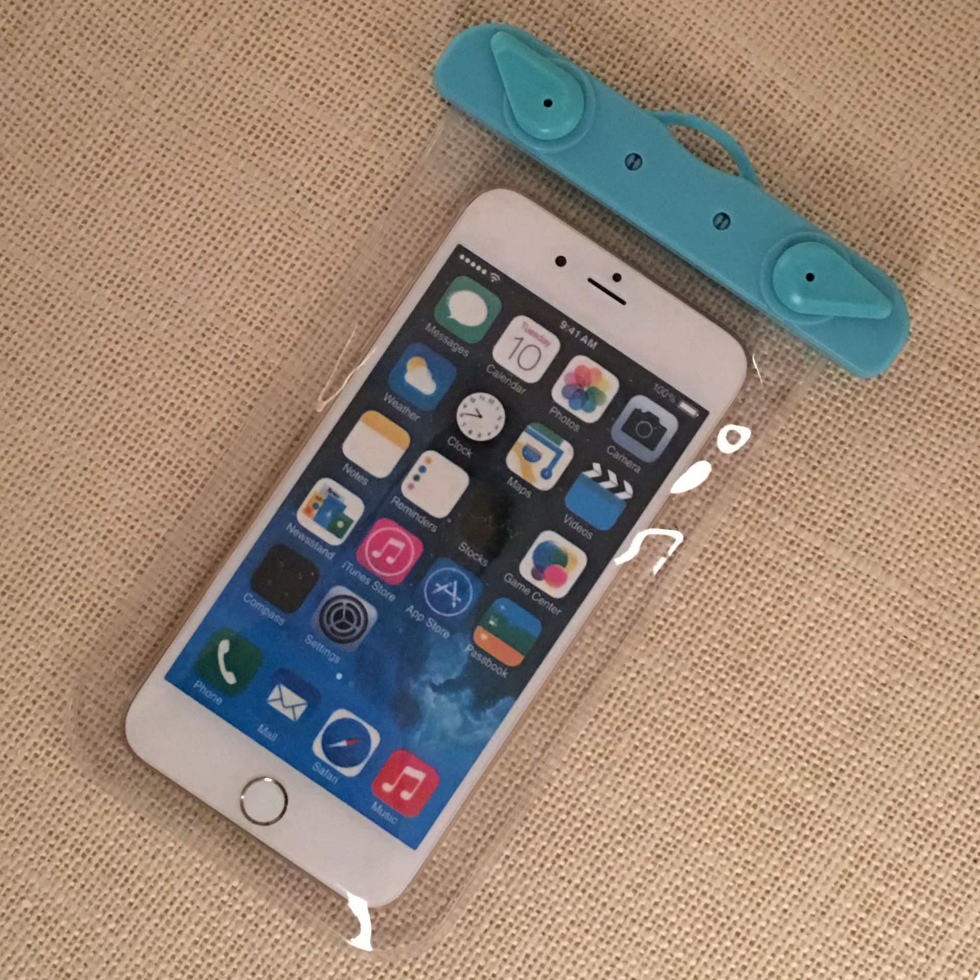 Picture of Wholesale Touch Screen Transparent Outdoor Swimming and Diving Supplies Mobile Phone Waterproof Bag New Apple Waterproof Mobile Phone Case