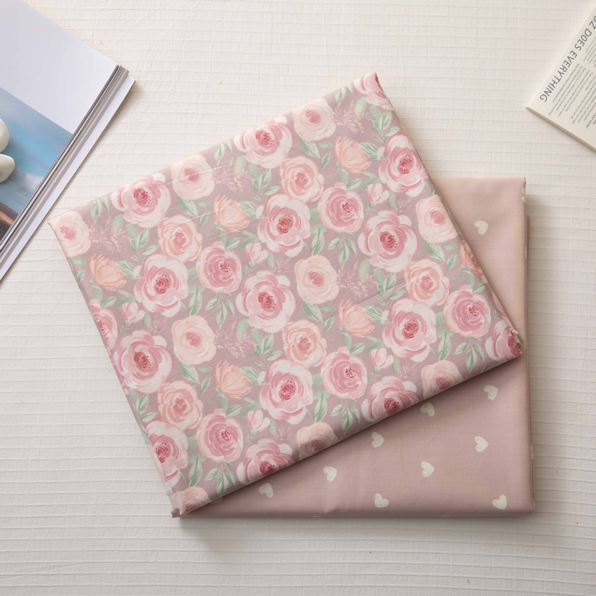 Wholesale Supply of 133*72 Twill Printed Fabric, Small Flower 40 Count Cotton Fabric, 1.6m Width