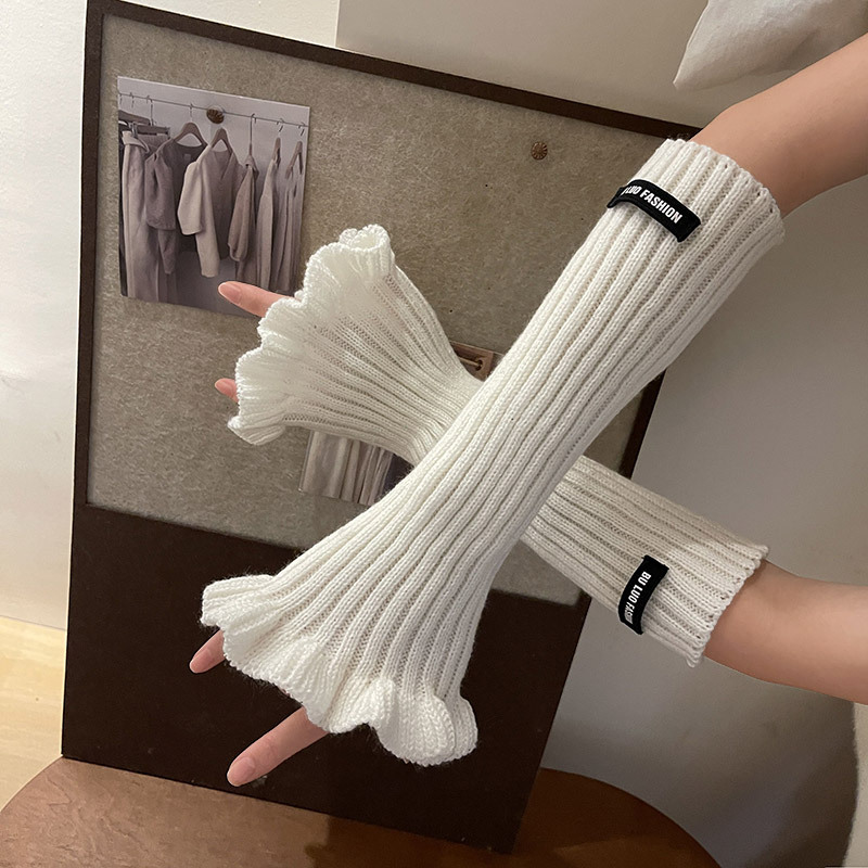 Millennium y2g Asian culture knitted wooden ear letter labeling wool hand sleeve autumn and winter warm gloves for women