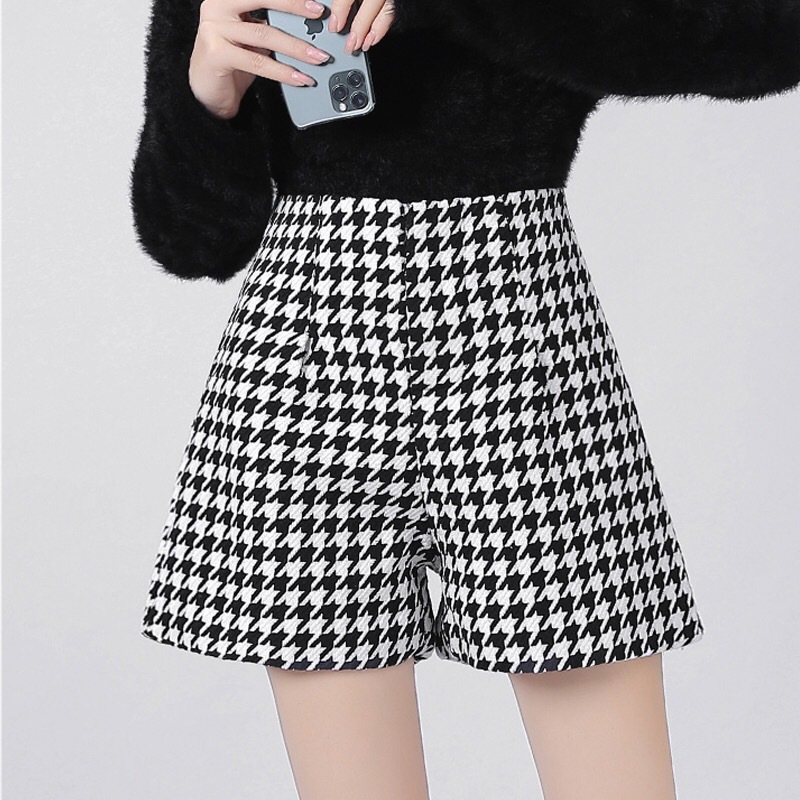 2023 New Houndstooth Chanel Style Shorts All-match Women's High Waist A- shaped Wide Leg Spring and Autumn Shorts Autumn and Winter Outer Wear