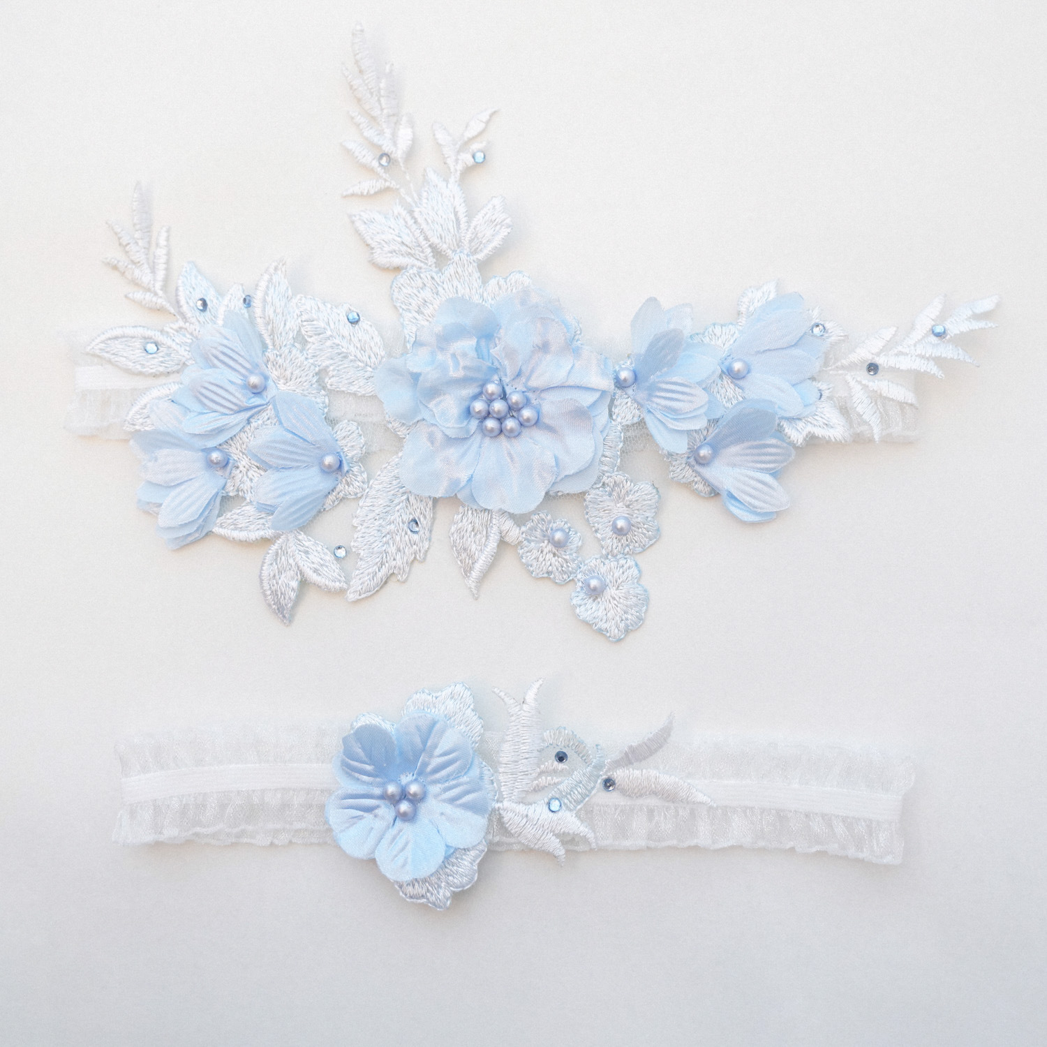 Picture of LW66 bridal lace stockings with pearl flower Garter sexy elastic thigh strap Western wedding accessories