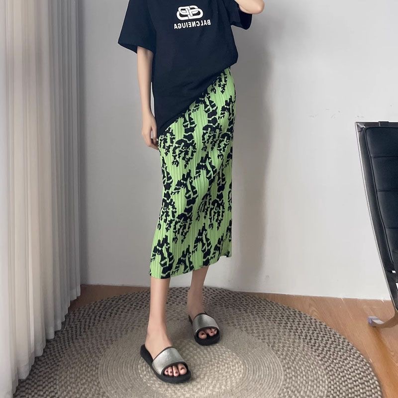 Picture of Niche design pleated skirt spring and summer thin elastic waist printed slimming age-reducing hip slit pleated skirt