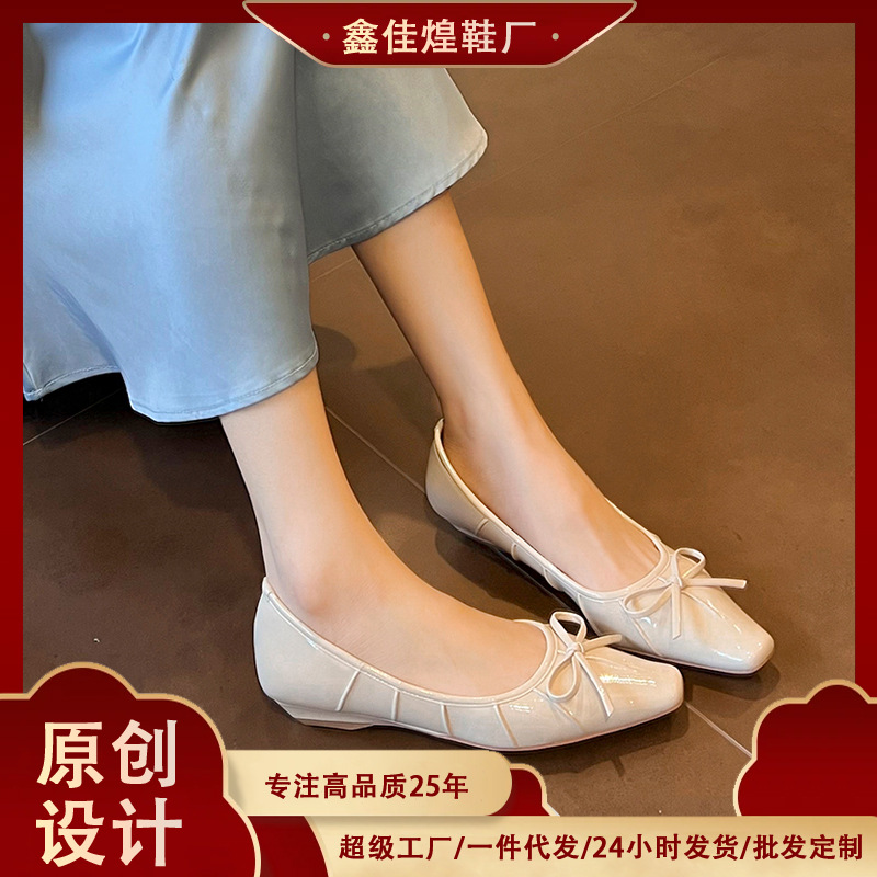 3189-6 pleated design sense ~ wedge heel small bow Japanese temperament flat shoes women's small square head single shoes spring and autumn