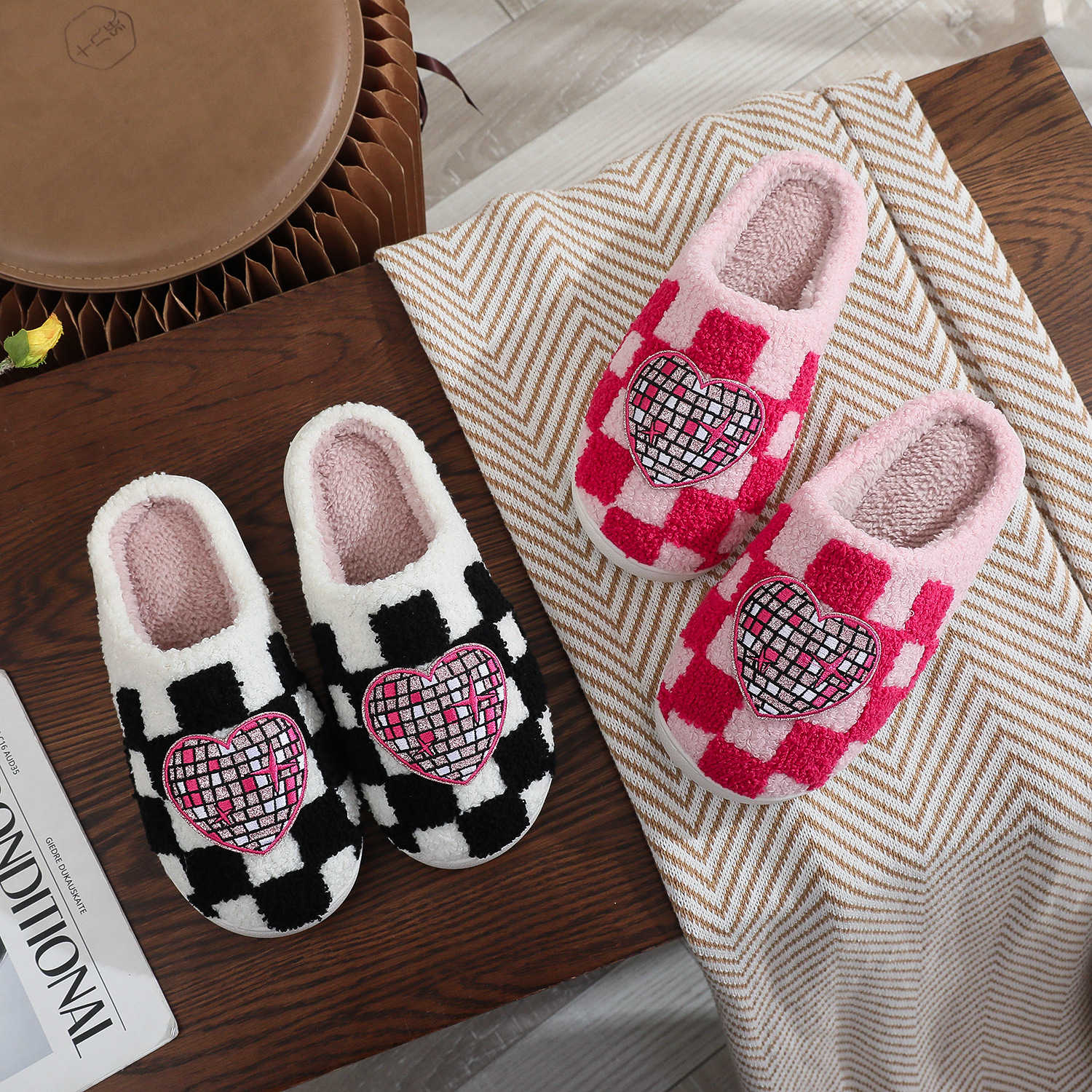 2024 Explosions Chessboard Plaid Love Cotton Slippers Women's Home Winter Embroidered Mao Mao Slippers Cross-border Wholesale for Hair