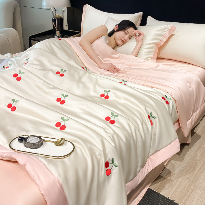 Picture of Summer Ins Washable Ice Silk Summer Quilt Four-piece Set Machine Washable Air-conditioning Quilt Summer Cool Quilt Single Double Thin Quilt Core