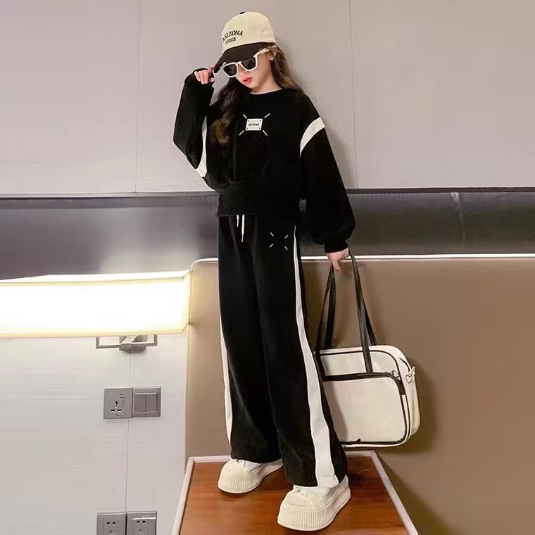 Picture of Girls' suit spring and autumn fashionable western style popular street online casual waist-tight short children's sweater wide-leg pants two-piece suit