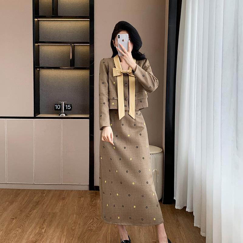 Real Shot Autumn New Style Chanel Style Elegant Light Luxury suit Bow Long Sleeve Top Skirt Two-Piece Set