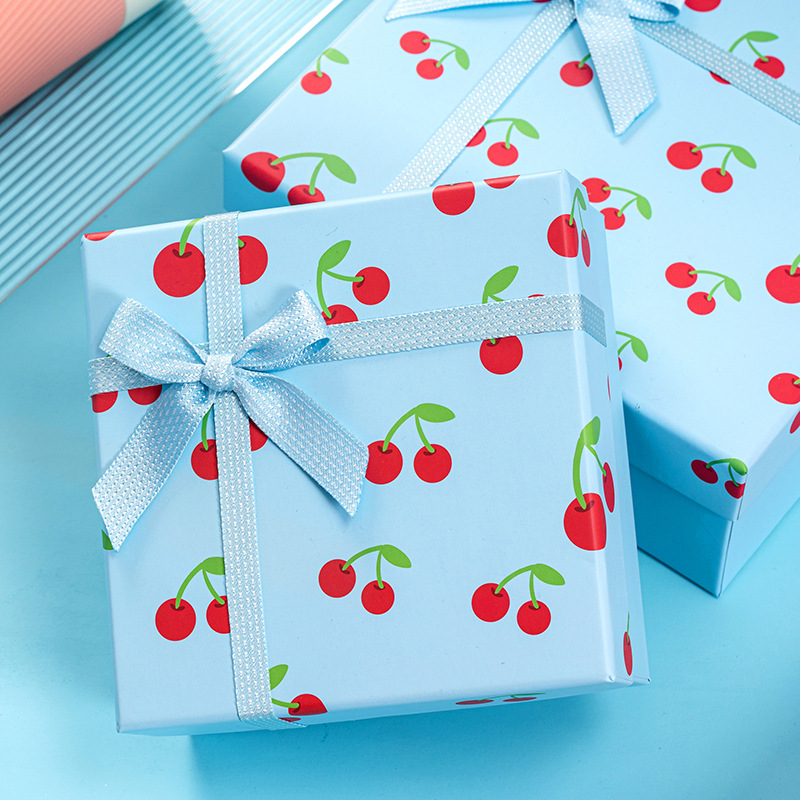 New blue gift box for girls small fresh hand gift box lipstick cosmetic packaging box carton spot