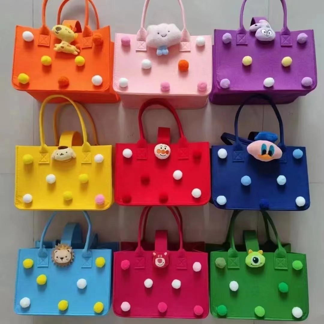 Cartoon Pendant Felt Bag Baby Full Moon Handbag Companion Bag Souvenir Handbag Student Lunch Box Lunch Bag