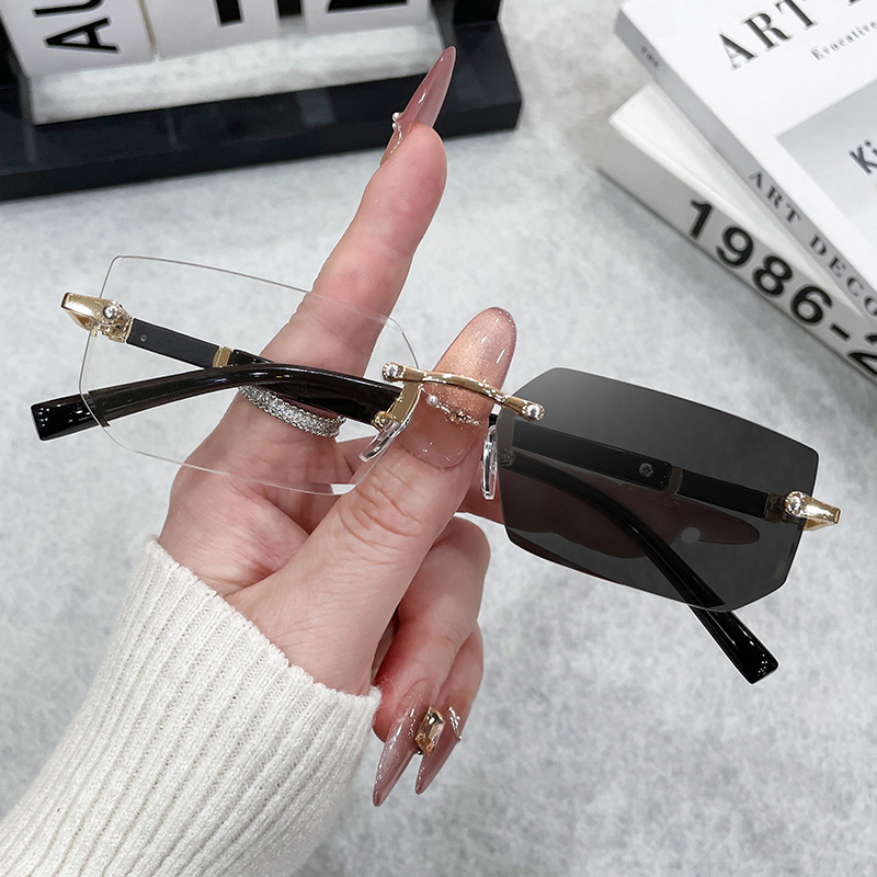 Picture of New Rimless Fashion Sunglasses European and American Trendy Cut-Edge Sunglasses Personalized Jelly Color Sunglasses Rimless Sunglasses