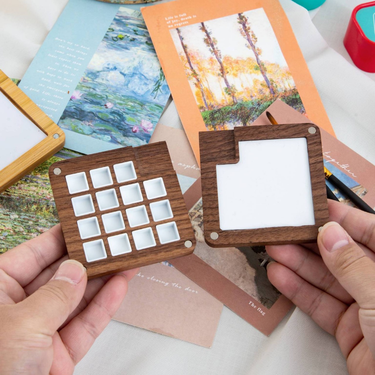 Picture of Children's Handmade ins Wind Magnetic Cover Black Walnut 15G Watercolor Pigment Wooden Box Portable Handicraft Paint Box