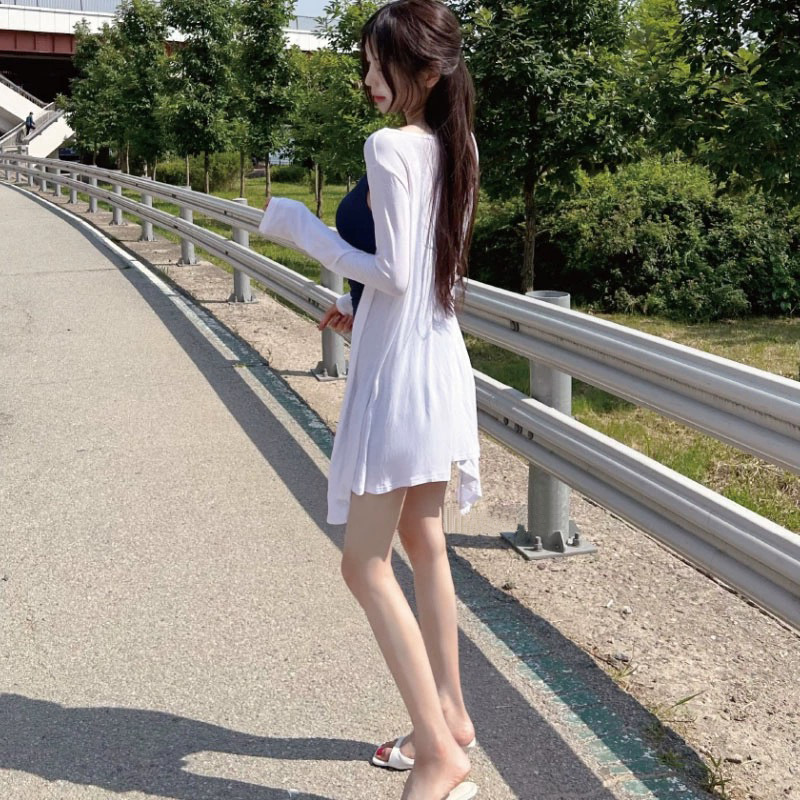 Picture of South Korea Dongdaemun New Comfortable Lazy ~ Simple Feminine Sunscreen Long Thin Cardigan Air-conditioning Shirt se