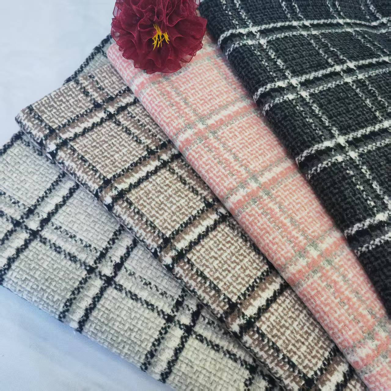 Picture of Shaoxing Manufacturer Has 25 New Autumn and Winter Plaid Coats, Fashion Shoes, Hats, Bags, Plaid Woolen Fabrics in Stock