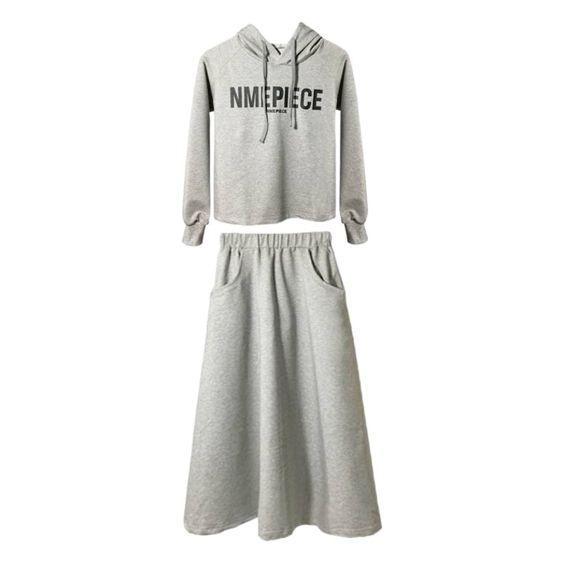 Spring and Autumn women's clothing 2022 new two-piece sweater age-reducing slimming dress fashionable fashionable plus size