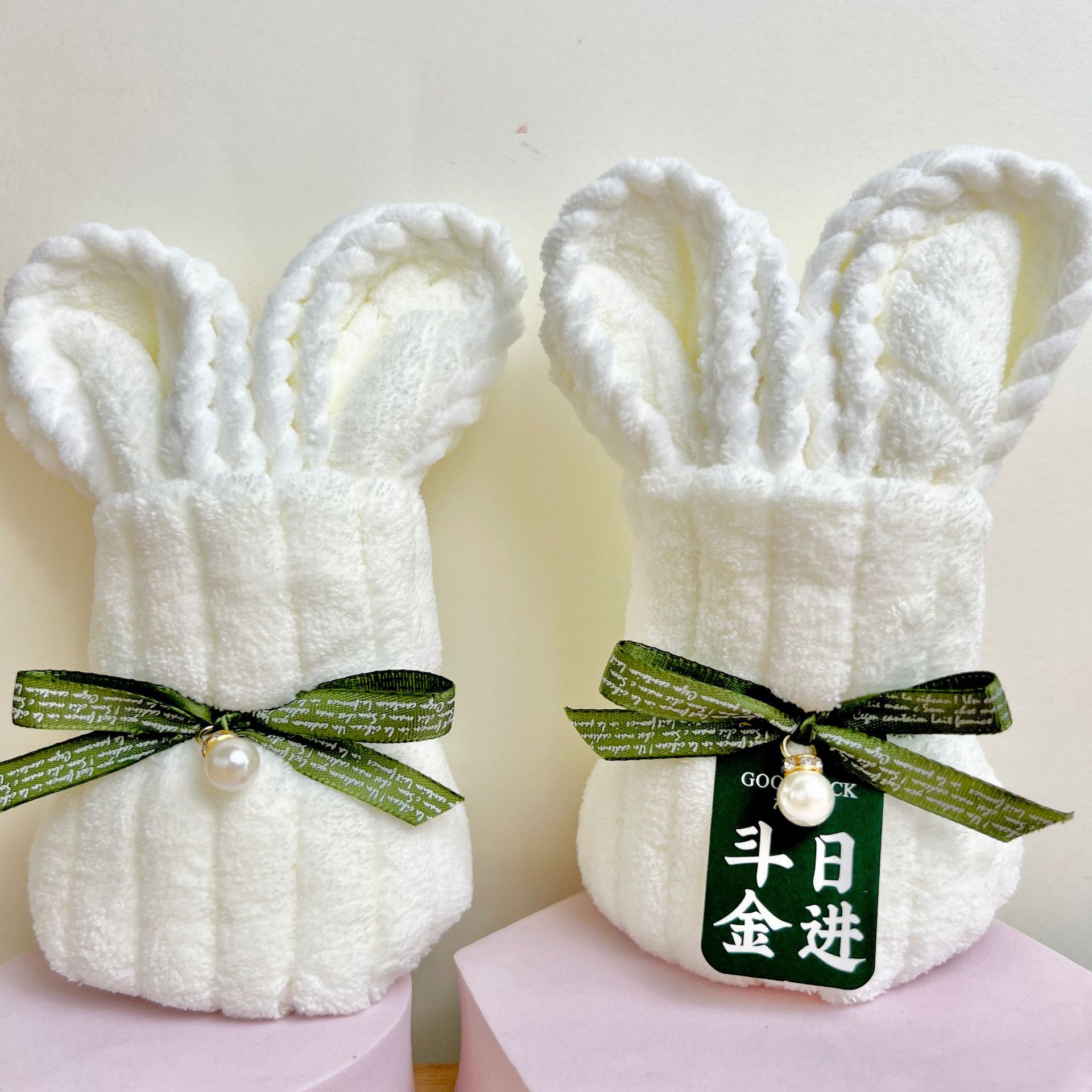 Picture of Hand gift rabbit shape towel cute birthday gift wedding gift kindergarten opening creative small gift