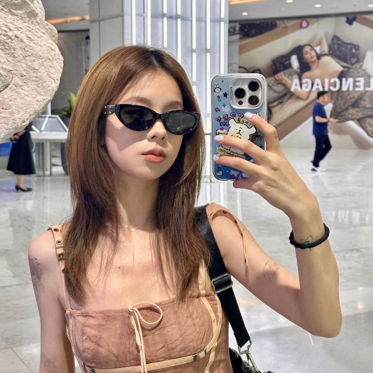 Picture of 2024 Explosions GM Plate Sunglasses Women's Slim Little Red Riding Book Star Same Style Dada Sunglasses Korean Style Void Fashion