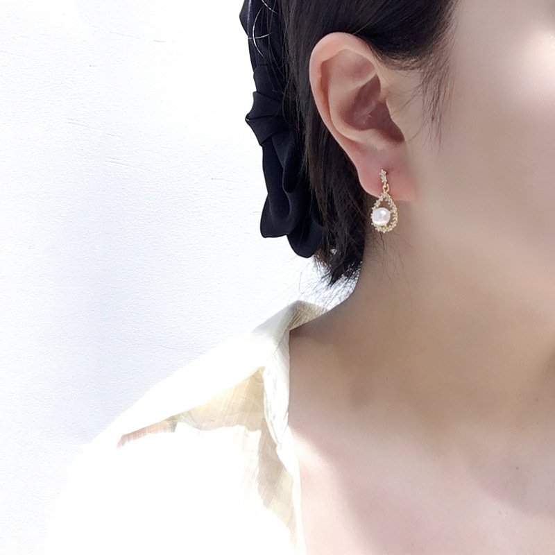 Picture of Zhuji Natural Freshwater Pearl Earrings Women's High-end Sense Zircon Drop Pearl Earrings 18K Gold Color Preservation Ears