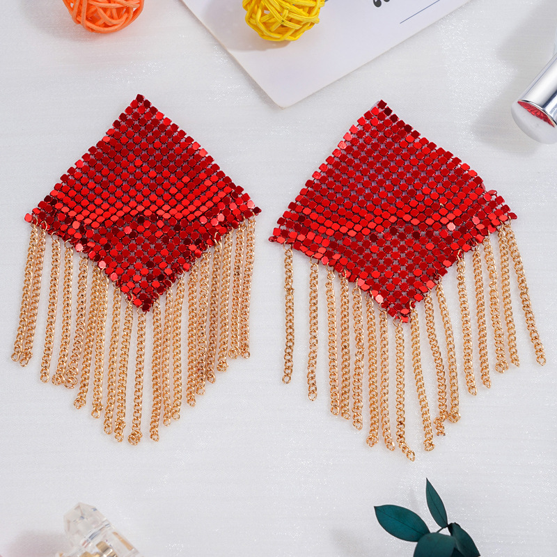 Picture of Chest Chain, High-End Accessories for Women with Big Breasts, Pure Lust Style, Square Flash Diamond Aluminum Chain, Invisible Nipple Patch, Anti-Bulge Breast Ornament Hanging Chain