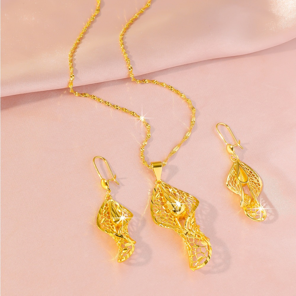Picture of Middle East Dubai Wedding suit Jewelry Vietnam Sand Gold Hollow Leaves Water Drop Necklace Earrings Long-term Color-free Jewelry