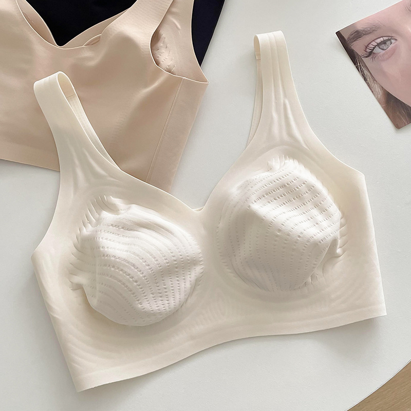 Picture of Big Chest Small Underwear Women's Ultra-thin Soft Support Non-marking Full Cup for Paramelia Rabbit Ear Cup plus size Bra Summer