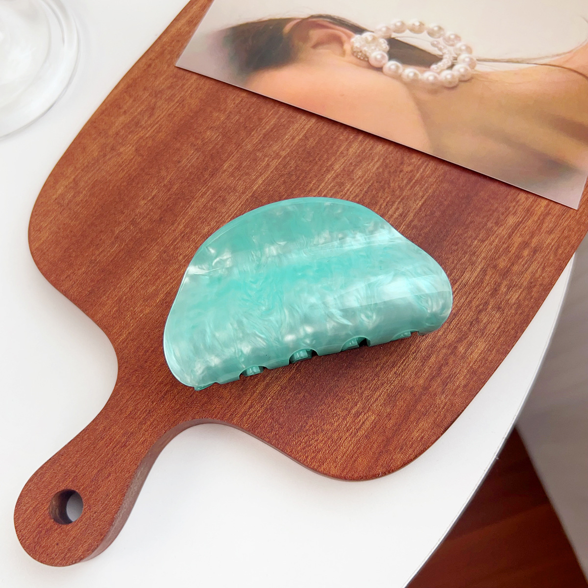 Picture of Berphia Cross-border Amazon European and American Acrylic Grab Headwear Marble High-grade Shark Clip Hair Accessories for Women