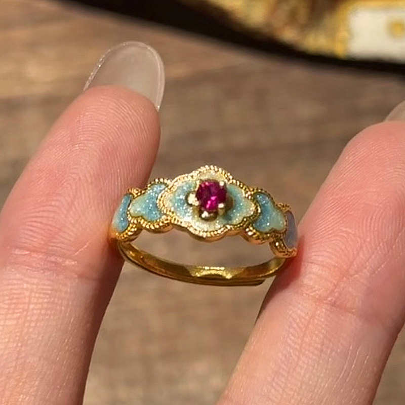 Little Red Book New Blue Flower Hall Red Diamond Ring 2024 Explosions Middle Xiangyun Antique High-end Design Light Luxury Niche Jewelry