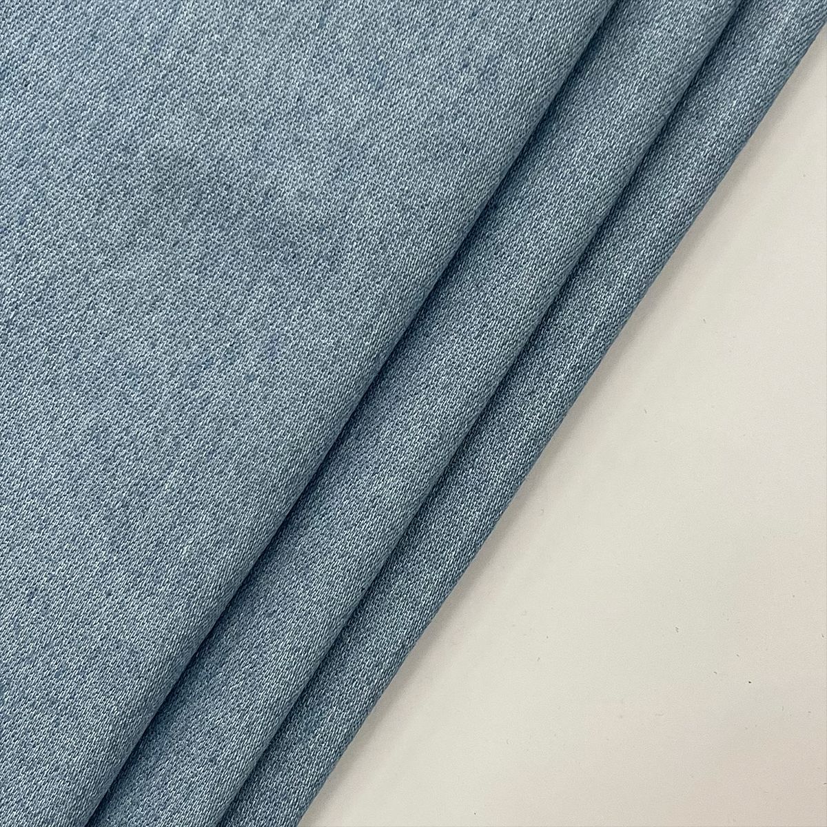 Picture of 65% Cotton 33% Polyester Stretch Washed Denim 8A Spring and Summer Sp Blended Fabric Clothing Fabric in Stock