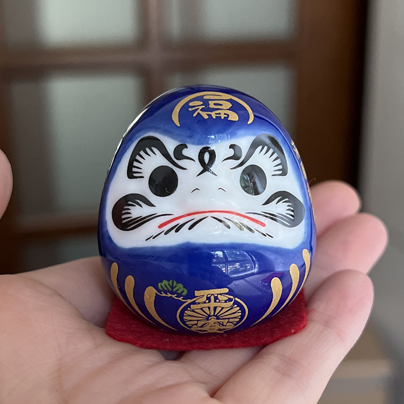Picture of Japanese-style Dharma ornaments Japanese ceramic Dharma eggs Kaiyun Dharma trumpet mini lucky cat car decorations