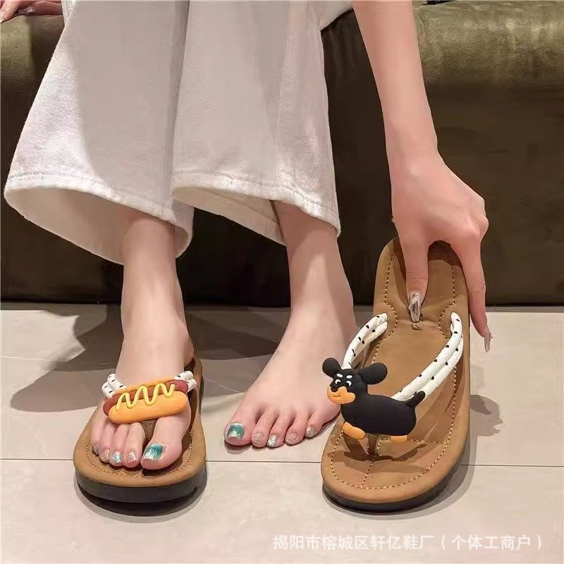 Cute Herringbone Non-Slip Summer Outer Wear Ins Flip-Flops 2025 Beach Fashion New Soft-Soled Slippers Summer