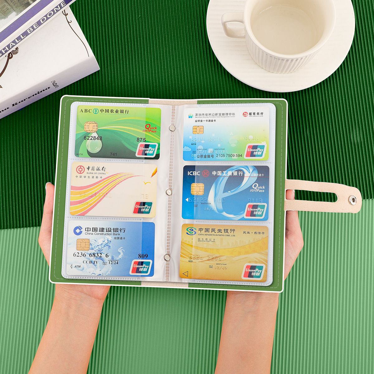 Picture of Vintage oil painting style card bag multi-card large capacity card bag bank card bag business card holder photo holder original style