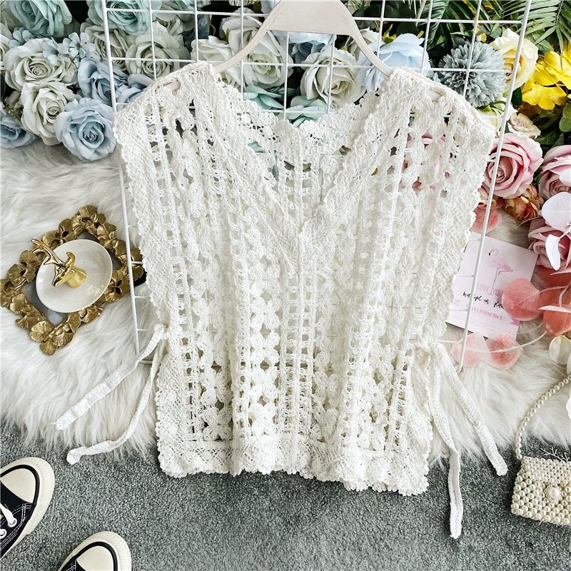 Hollow-out knitted blouse top loose retro lace shoulder small shawl short waistcoat small fragrance vest for women Summer