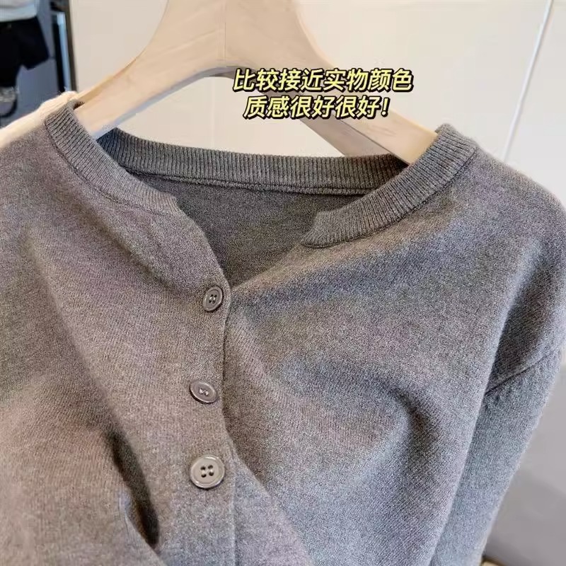 Korean Style Knitted Cardigan Small Coat Women's Thin 2023 Spring and Autumn Elegant Age-reducing Sweater Slimming Short Top