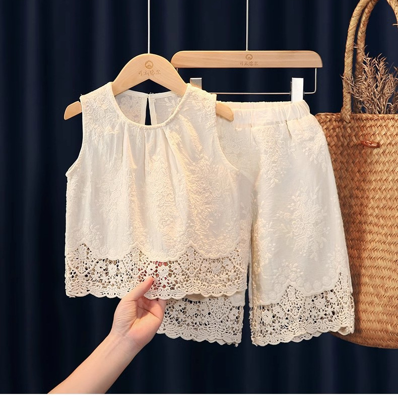 Girls hollow lace vest suit summer new children's thin vacation cool two-piece wholesale foreign trade