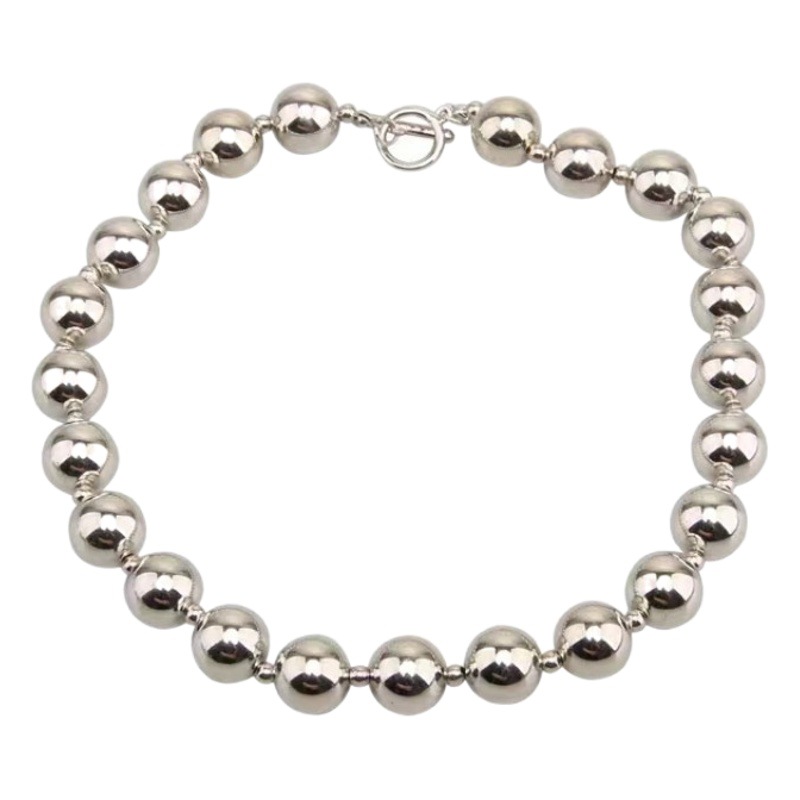French Retro Silver Acrylic Beaded Necklace, Fashionable, Simple and High-End Clavicle Chain Hot Style
