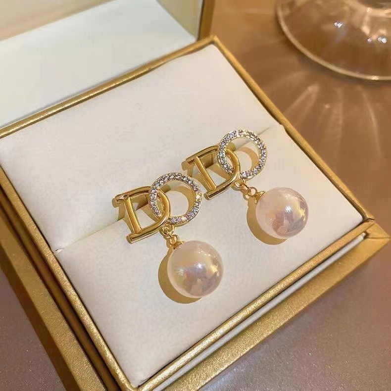 Cross-border suit imitation shell bead earrings Korean high-end full of diamond light luxury DO letter earrings women's sweet temperament jewelry