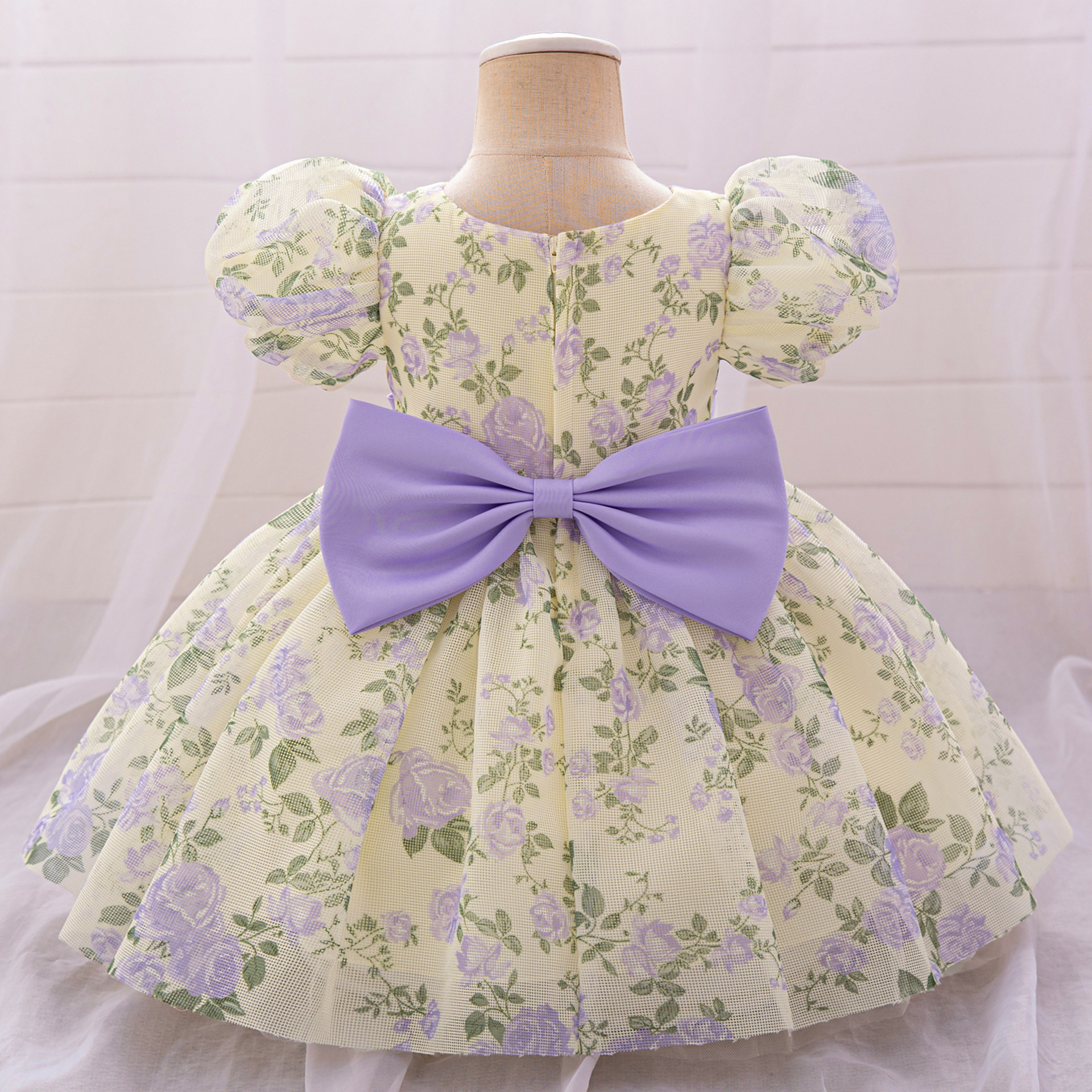 Picture of 2025 Cross-Border New Girls Princess Dress Summer Little Girl Dress Puff Sleeve Floral Children's Dress Tutu Skirt