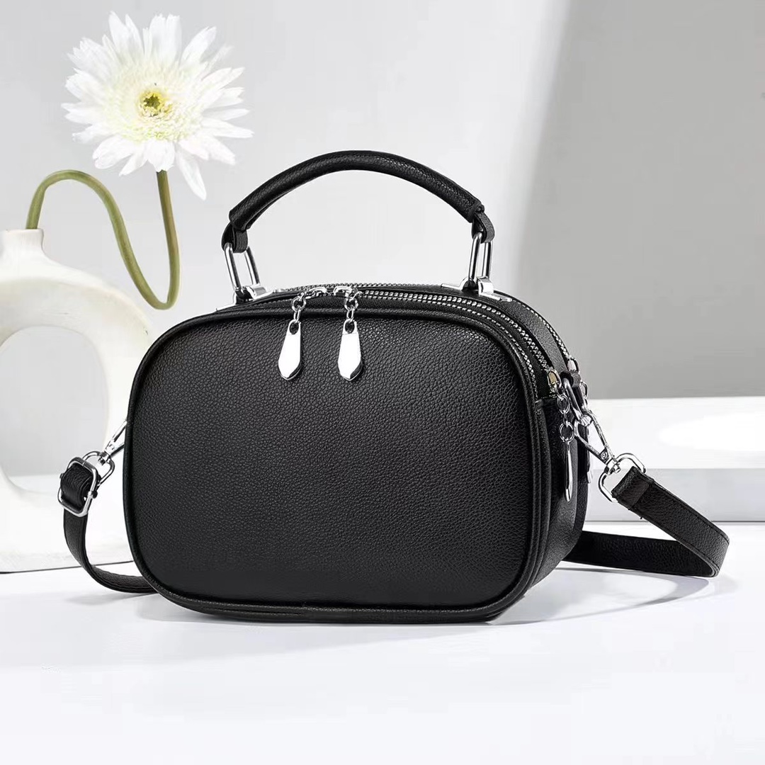 Picture of 2024 New Fashion shoulder bag western style messenger bag large capacity Korean style small square bag texture trendy multi-layer mobile phone bag