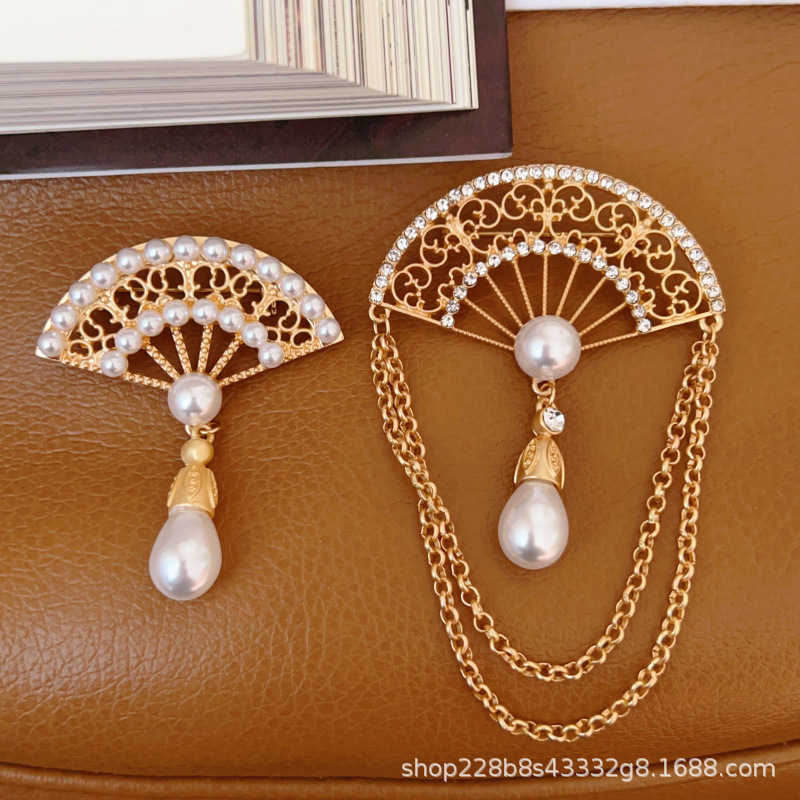 Baroque Style Brooch Pin Design Sense Elegant Temperament Fan Ethnic Style Tassel Cheongsam Hanfu Court Women