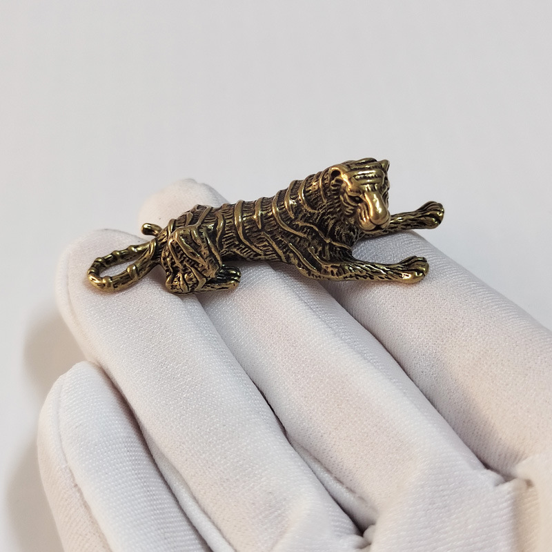 Brass Tiger Keychain Small Pendant Zodiac Crouching Tiger Hidden Dragon Paperweight Small Objects Decorations Small Gifts