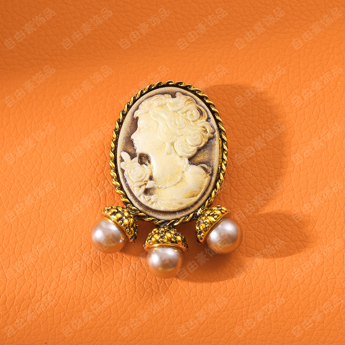 Picture of Vintage French Style Cameo Brooch High Sense vintage Pin Elegant Elegant Clothing Accessories Corsage Present